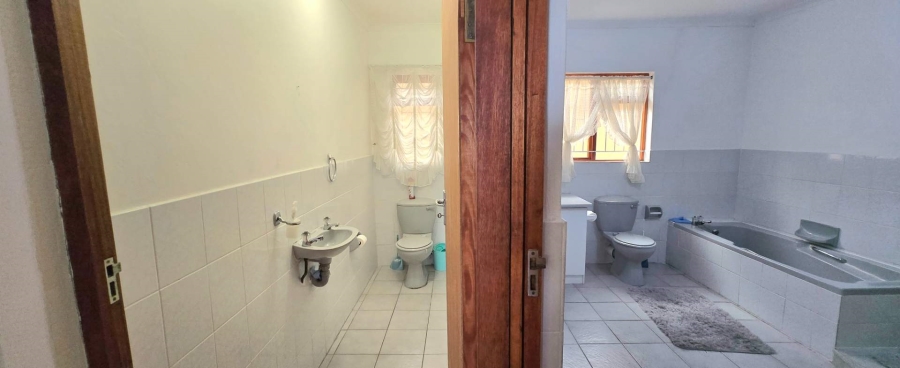 3 Bedroom Property for Sale in Franskraal Western Cape
